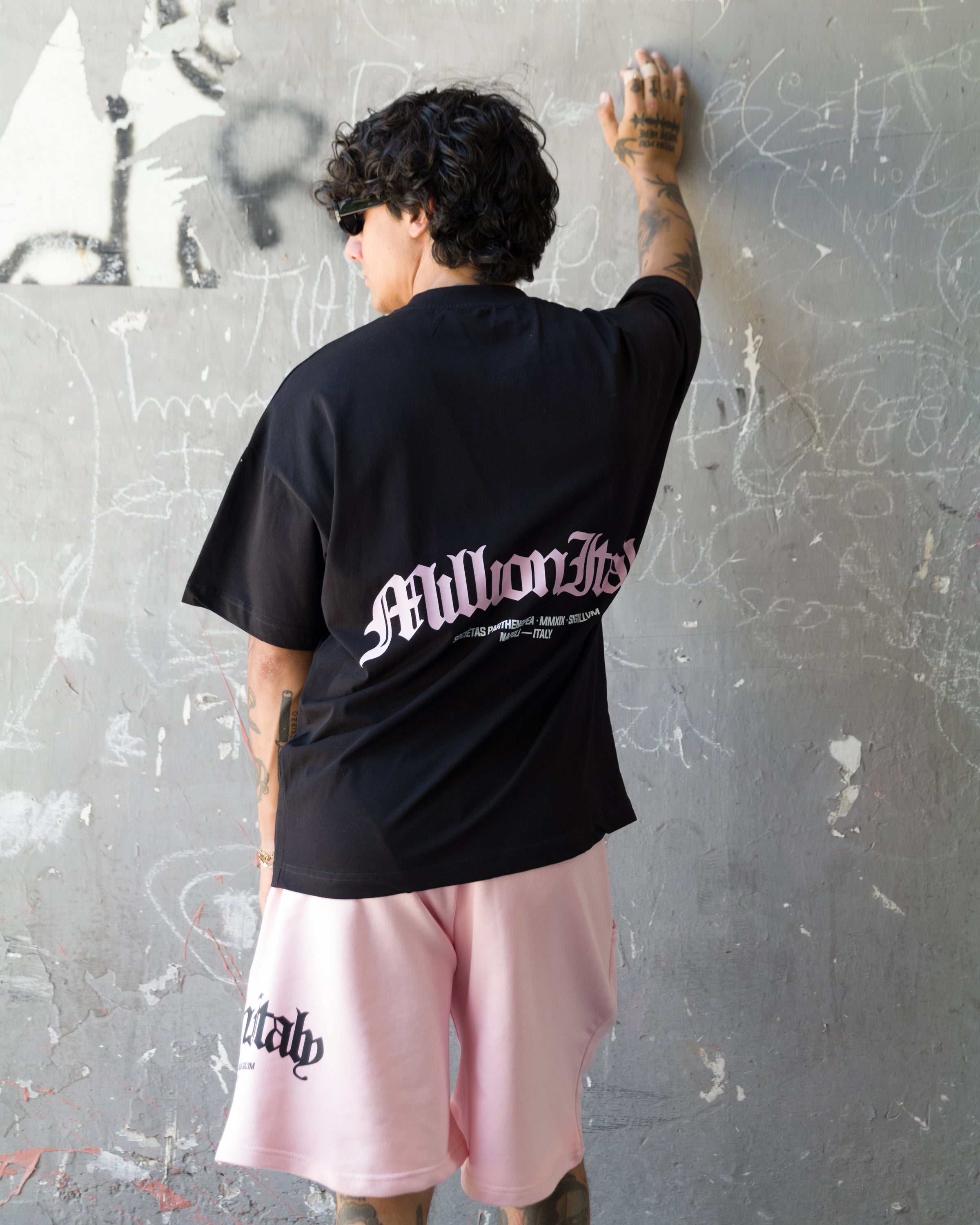 T-shirt noire logo Arch rose