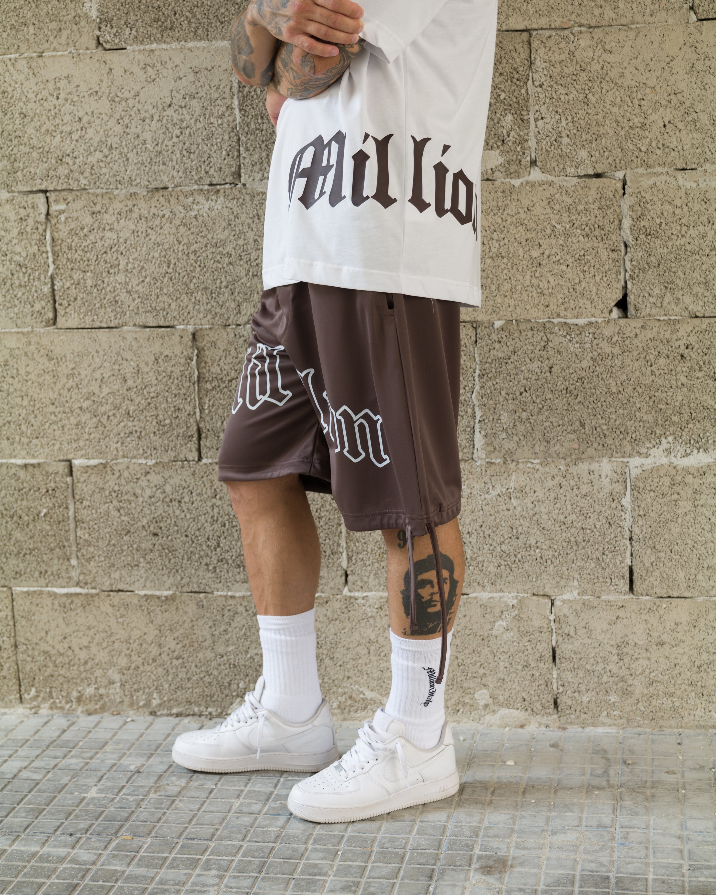 T-shirt Gothic Marron