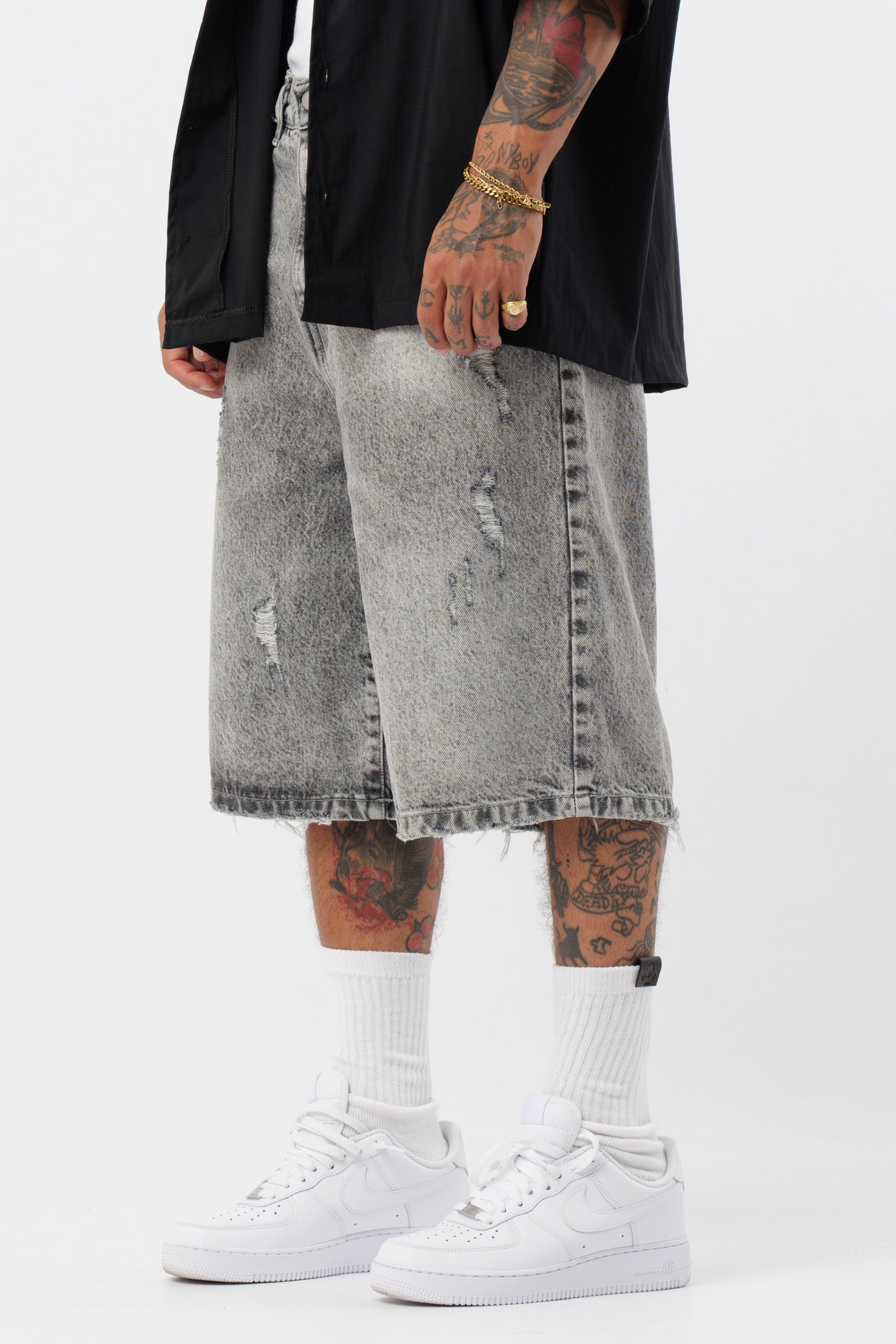 Short ample noir