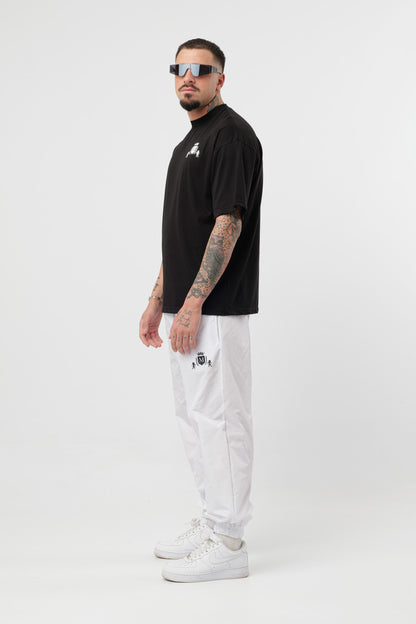 T-shirt noire avec logo noir