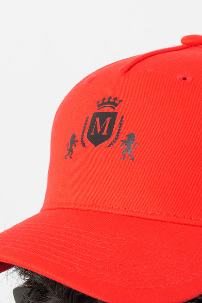Chapeau rouge avec logo noir