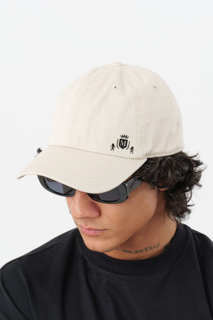 Chapeau beige avec mini-logo noir