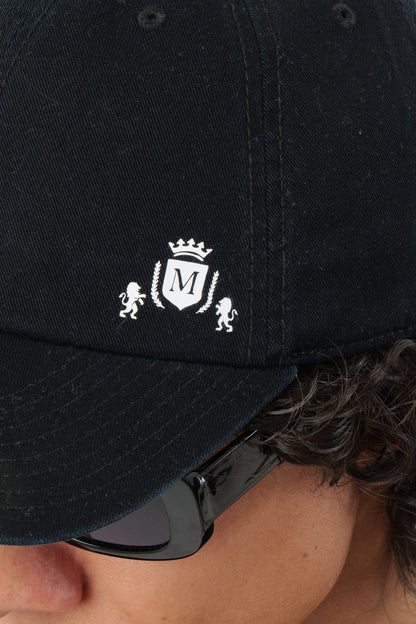 Chapeau noir avec mini-logo blanc